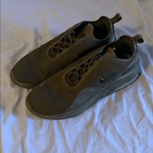 Nike air max motion 2